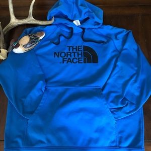 Men’s North face hoodie.